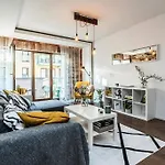 Апартаменти Luksusowy & Parking *